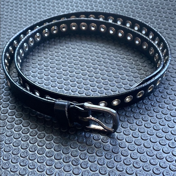 Perry Ellis Black Leather Studded Women's Belt, ML size. #10-738 - Picture 1 of 6